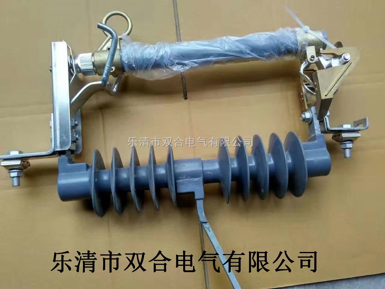 户外高压跌落式熔断器的代号是(10kv户外高压跌落式熔断器故障有哪些)